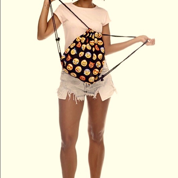 𝗨𝗻𝗶𝘀𝗲𝘅 Emoji Drawstring Backpack - Picture 4 of 4
